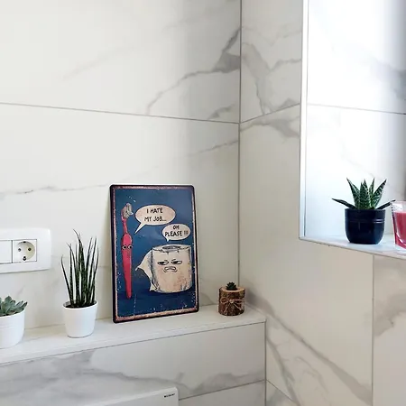 Wonderful 2 Bedroom 10min Walk From Center And