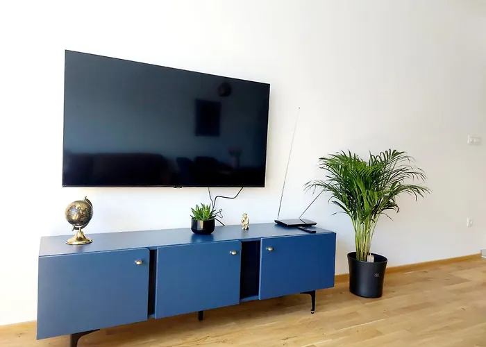 Wonderful 2 Bedroom 10min Walk From Center And 아파트