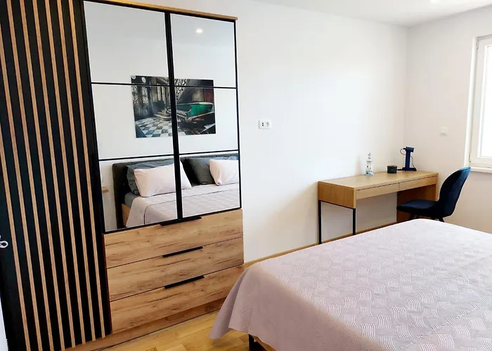 Wonderful 2 Bedroom 10min Walk From Center And 스플리트